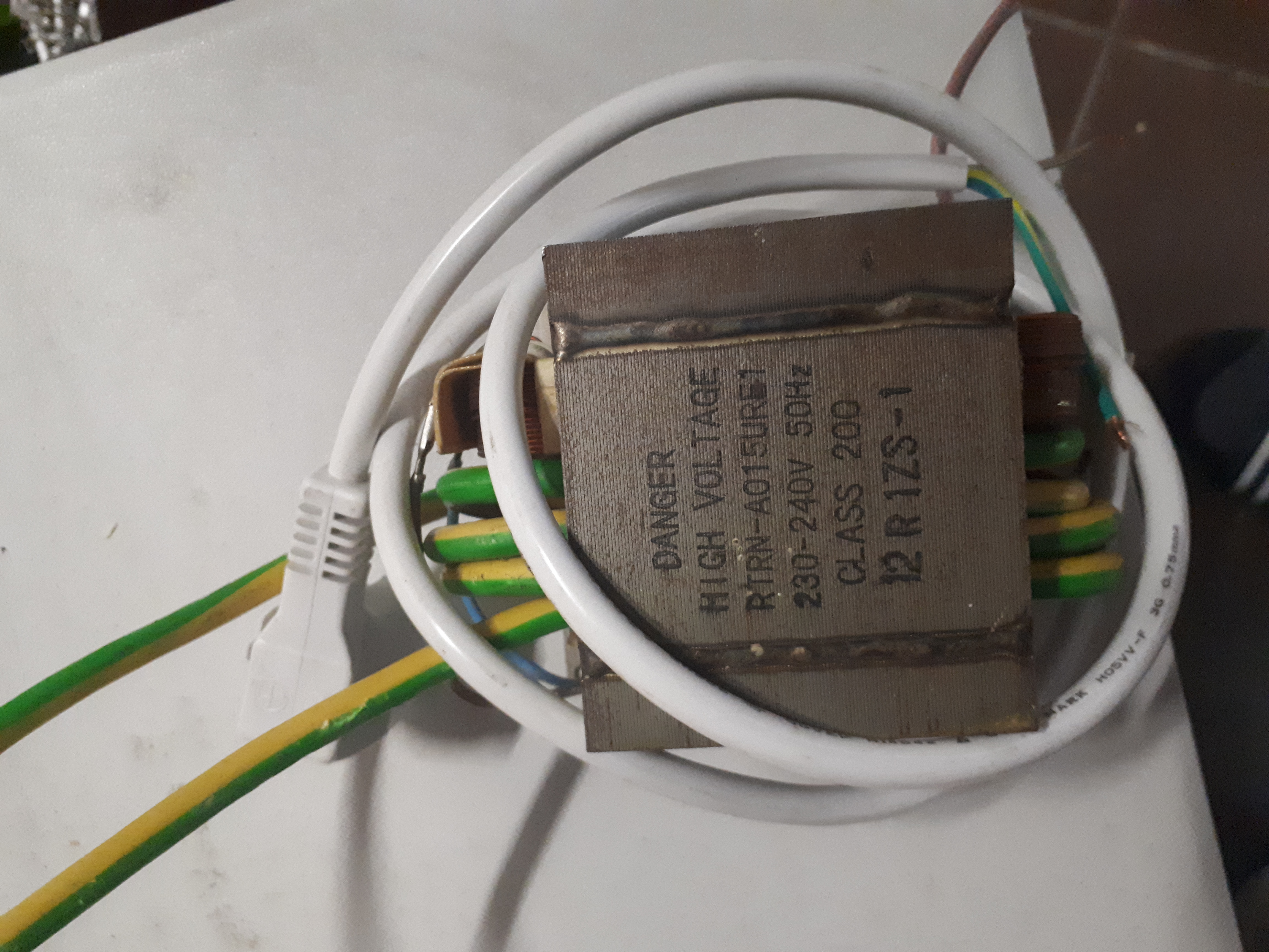 Rewound microwave oven transformer used as a welder